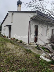 Appartamento buono stato, su più livelli, Archi