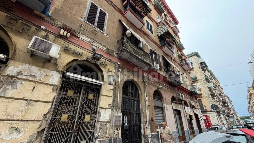 Napoli, Vasto, Via Bari, 25
