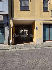 Locale commerciale in Vendita