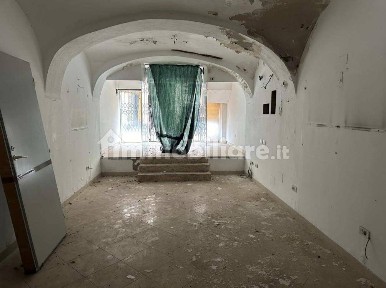Negozio all'asta via Garibaldi, 168, Cagliari