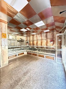 Locale commerciale in Vendita