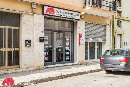 Locale commerciale in Vendita
