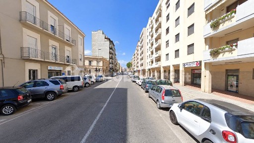 Locale commerciale in Vendita