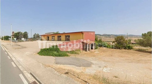 Locale commerciale in Vendita