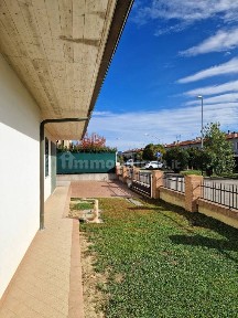 Alfonsine, Viale degli Orsini, 76