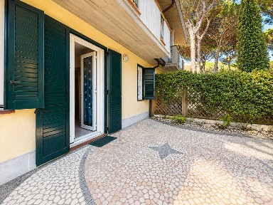 Villa a schiera viale Damiano Chiesa 10/A, Milano Marittima, Cervia