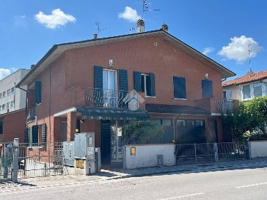 Villa a schiera via fiume Montone Abbandonato 146, Borgo Nuovo - Ospedale, Ravenna