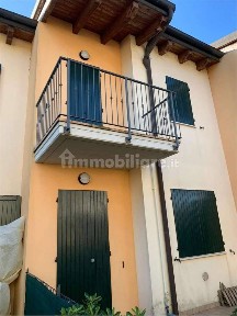 Villa a schiera via Raspona, Centro, Alfonsine
