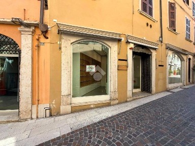 Attività commerciale in Vendita