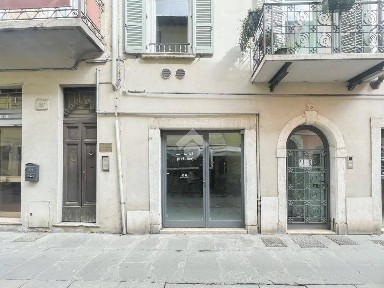 Brescia, Magenta - Arnaldo, Via Trieste, 53