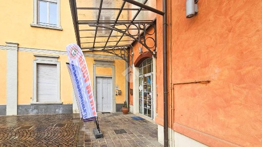 Roè Volciano, Piazza Primo Vezzulli, 23