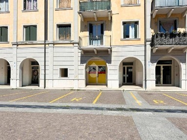 Vobarno, Piazza della Pace, 9