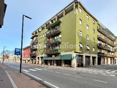 Locale commerciale in Vendita