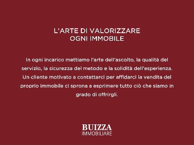 Locale commerciale in Vendita