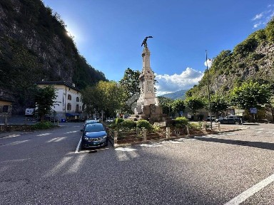 Breno, Piazza Vittoria, 1