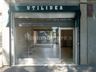 Locale commerciale in Vendita