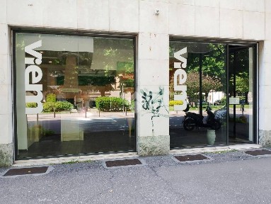 Locale commerciale in Vendita