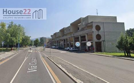 Locale commerciale in Vendita