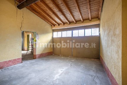 Locale commerciale in Vendita