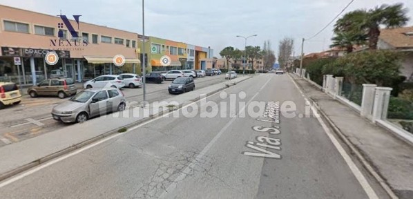 Locale commerciale in Affitto
