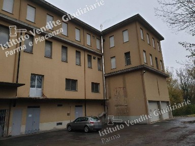 Capannone all'asta Loc. Pastorello, via Langhirano, 4/C, Langhirano