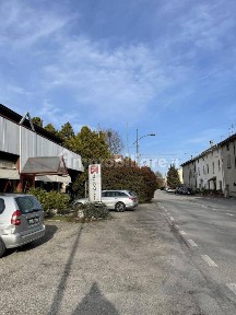 Capannone in Vendita