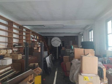 Capannone in Affitto