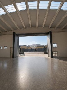 Capannone in Affitto
