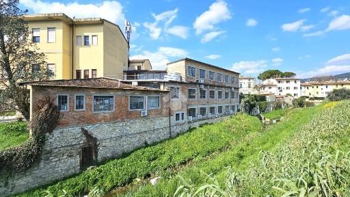 Capannone in Vendita