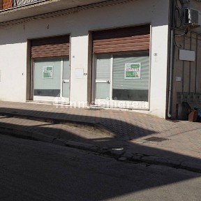 Perano, Via Quadroni