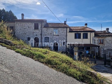 Terratetto unifamiliare 80 m², buono stato, Campobasso