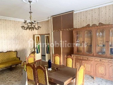 Terratetto unifamiliare 236 m², da ristrutturare, Centro, Guglionesi