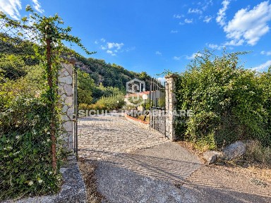 Villa unifamiliare Contrada Lacca, Mezzojuso
