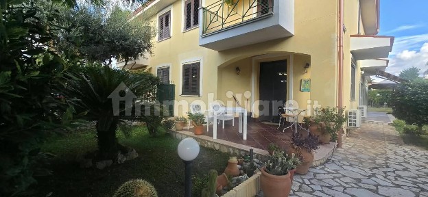 Villa bifamiliare via del Pistacchio, Torre Muzza, Carini