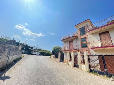 Villa bifamiliare via Moscala, Centro, Carini