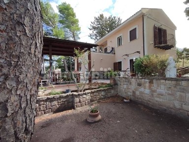 Villa unifamiliare Contrada Favara No Number, Collesano