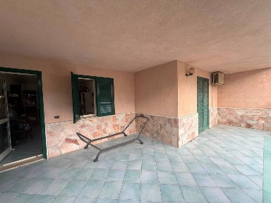 Villa bifamiliare viale delle Tribune, Campofelice di Roccella