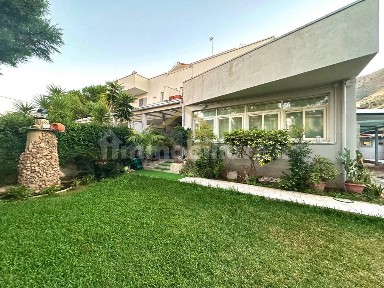 Villa unifamiliare, ottimo stato, 223 m², Torre Colonna Sperone, Altavilla Milicia