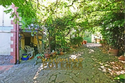 Pescia, Via Lucchese, 204