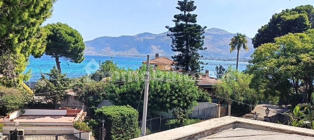 Villa bifamiliare via Gelsomino, Torre Muzza, Carini