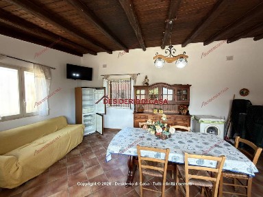 Villa unifamiliare Contrada 14 Salme, Campofelice di Roccella