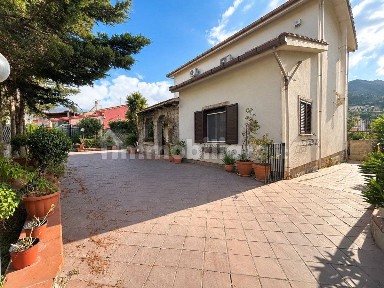 Villa unifamiliare via Walter Tobagi 16, Santa Rosalia, Monreale