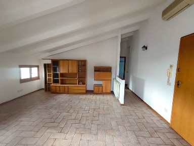 Trilocale buono stato, secondo piano, Vergine, Pistoia