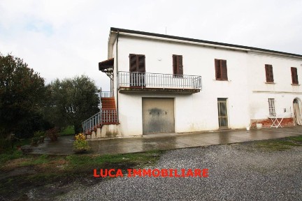 Chiesina Uzzanese, Via Romana Vecchia, 73