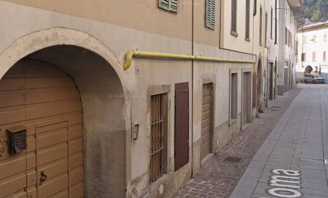 Borgo di Terzo, Via Roma, 32