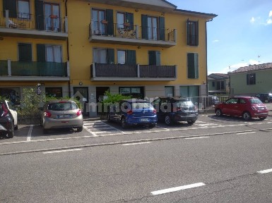 Locale commerciale in Vendita