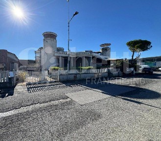 Isso, Via Cascina Secchi, 227