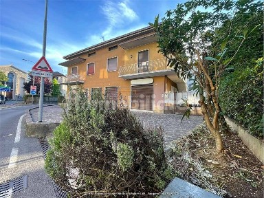 Gorle, Via Nino Bixio, 2