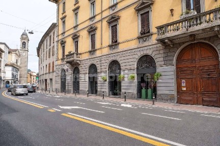 Bergamo, Borgo Palazzo, via Borgo Palazzo 78/E
