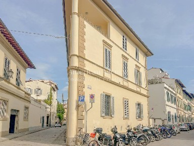 Trilocale via delle Casine, Santa Croce, Firenze